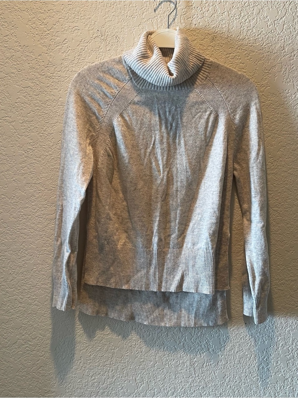 Brown Allan oatmeal colored merino wool cashmere blend turtleneck sweater, XS